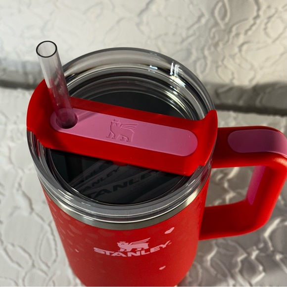 COPY - Stanley Red Quencher H2.0 Tumbler - Picture 4 of 6